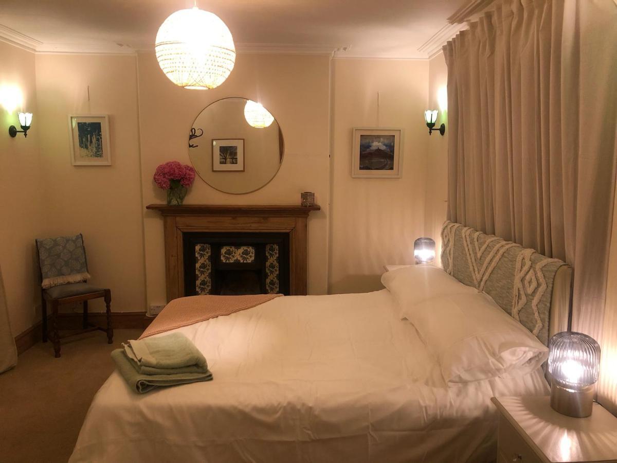 The Dragonfly Bnb, Glastonbury Ngoại thất bức ảnh