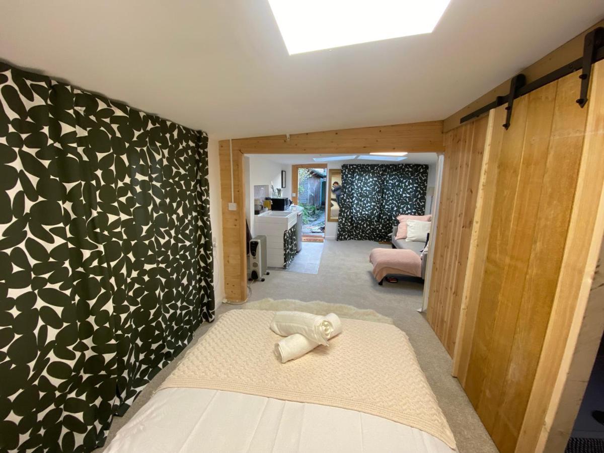 The Dragonfly Bnb, Glastonbury Ngoại thất bức ảnh