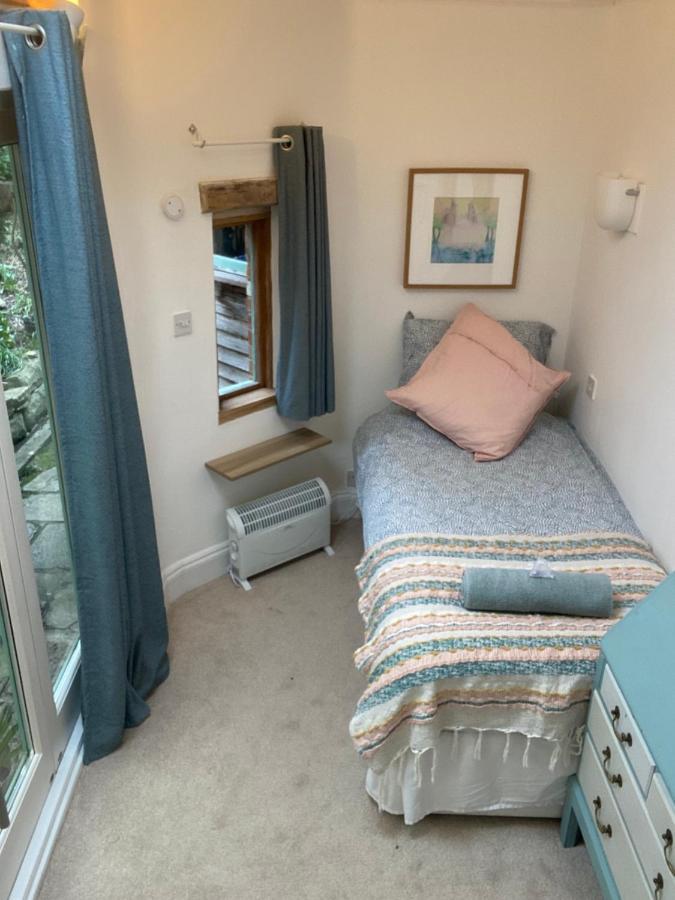 The Dragonfly Bnb, Glastonbury Ngoại thất bức ảnh